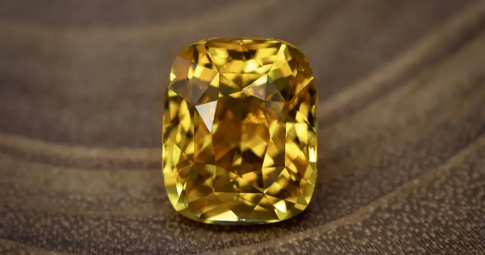 Żółty szafir